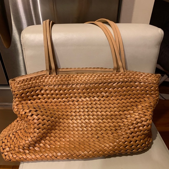 HOBO Handbags - Hobo international tan leather tote.